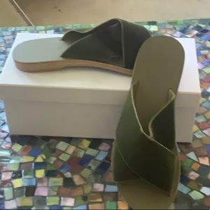 New In Box Kyma Velvet Sandals